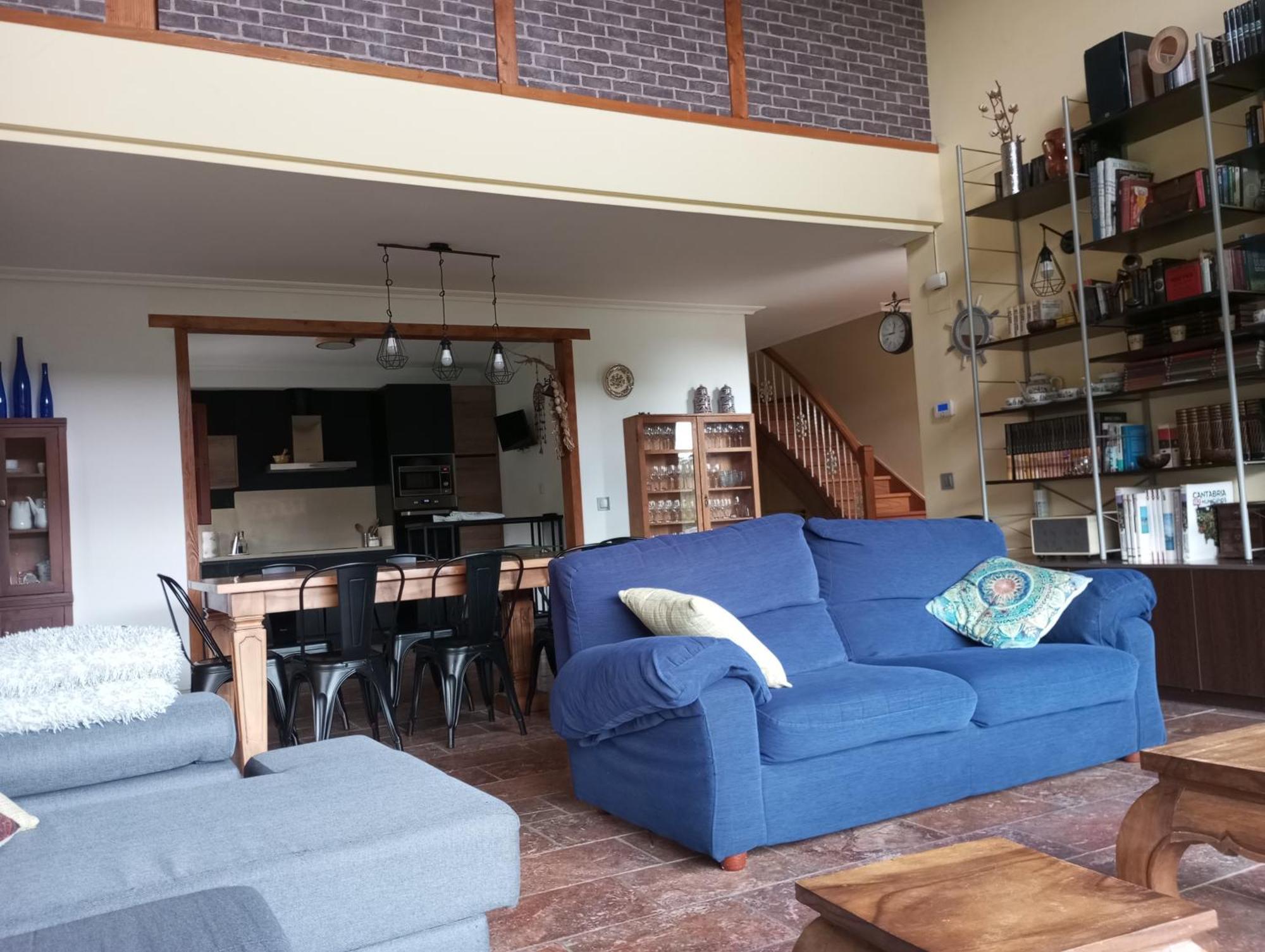 La Casa Malvarrosa Ampuero